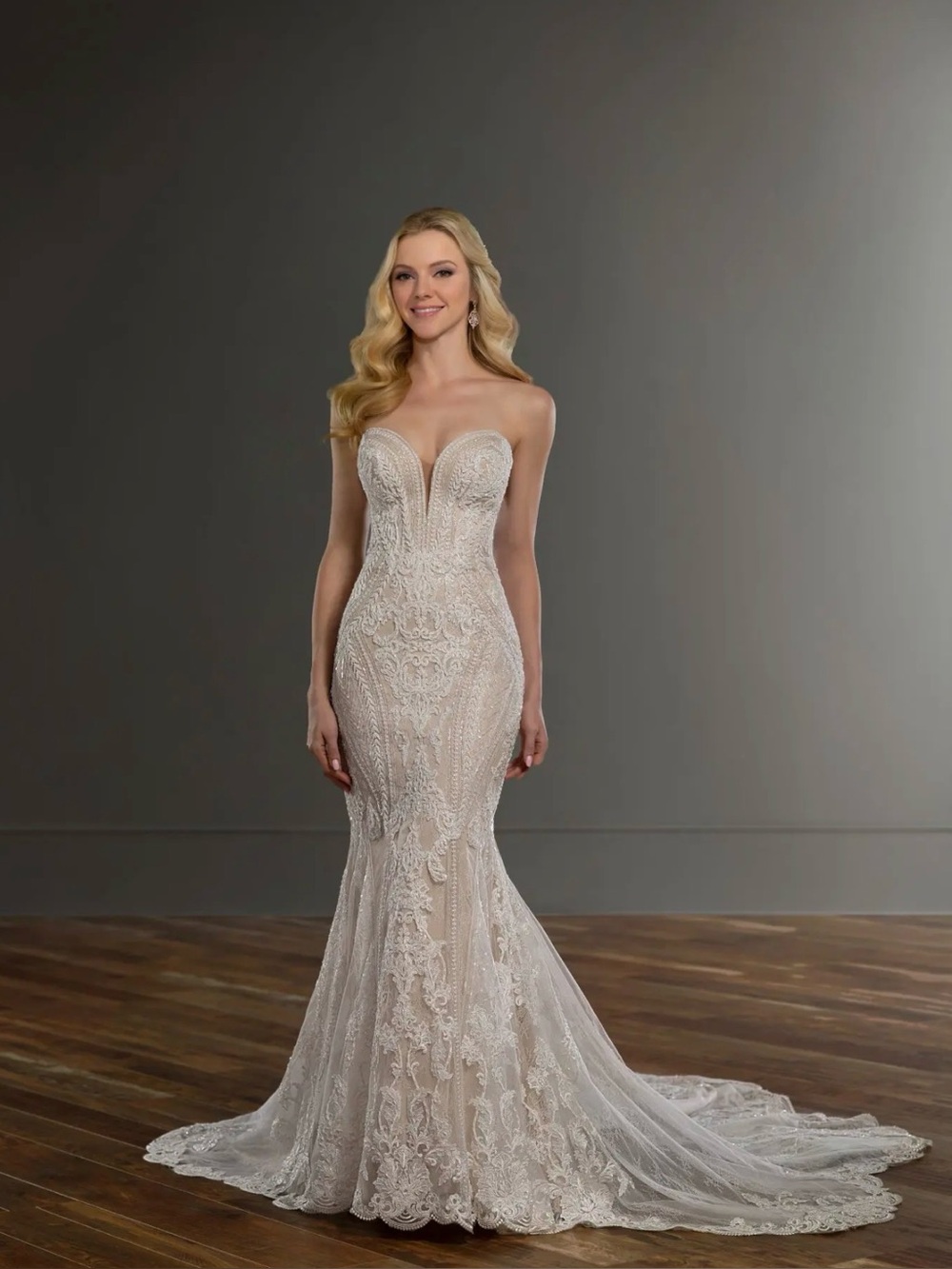 Martina Liana wedding gown size 8. New with tags